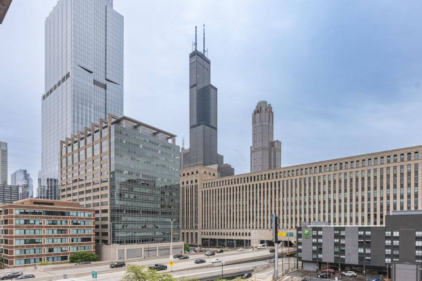 Apartment for rent at 500 S Clinton #510, Chicago, IL 60607