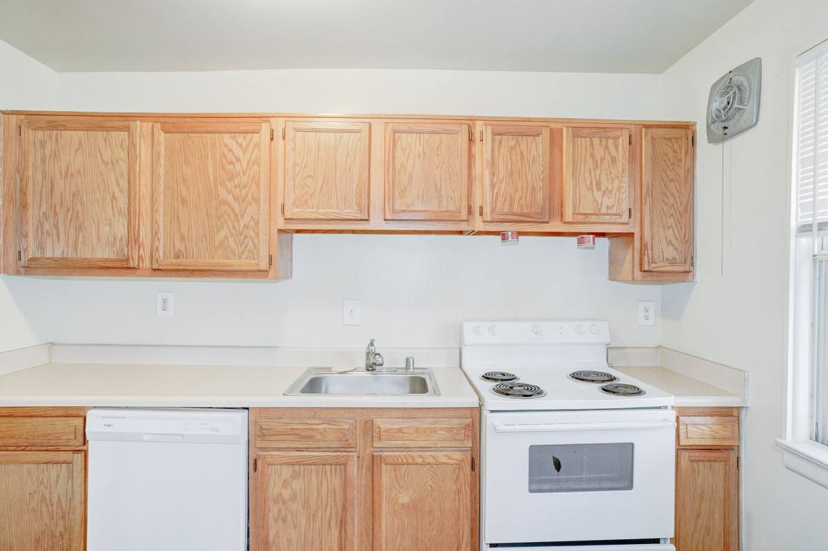 Apartment for rent at Greens at Forest Park, 4515 Fairview Ave, Baltimore, MD 21216