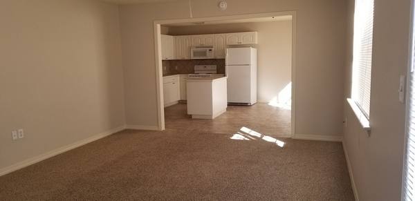 Apartment for rent at The Drake at Oak Grove, 3 Courtland Dr, Hattiesburg, MS 39402