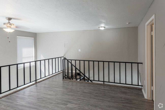 Apartment for rent at Rock Canyon, 301 Hal Muldrow Dr, Norman, OK 73069
