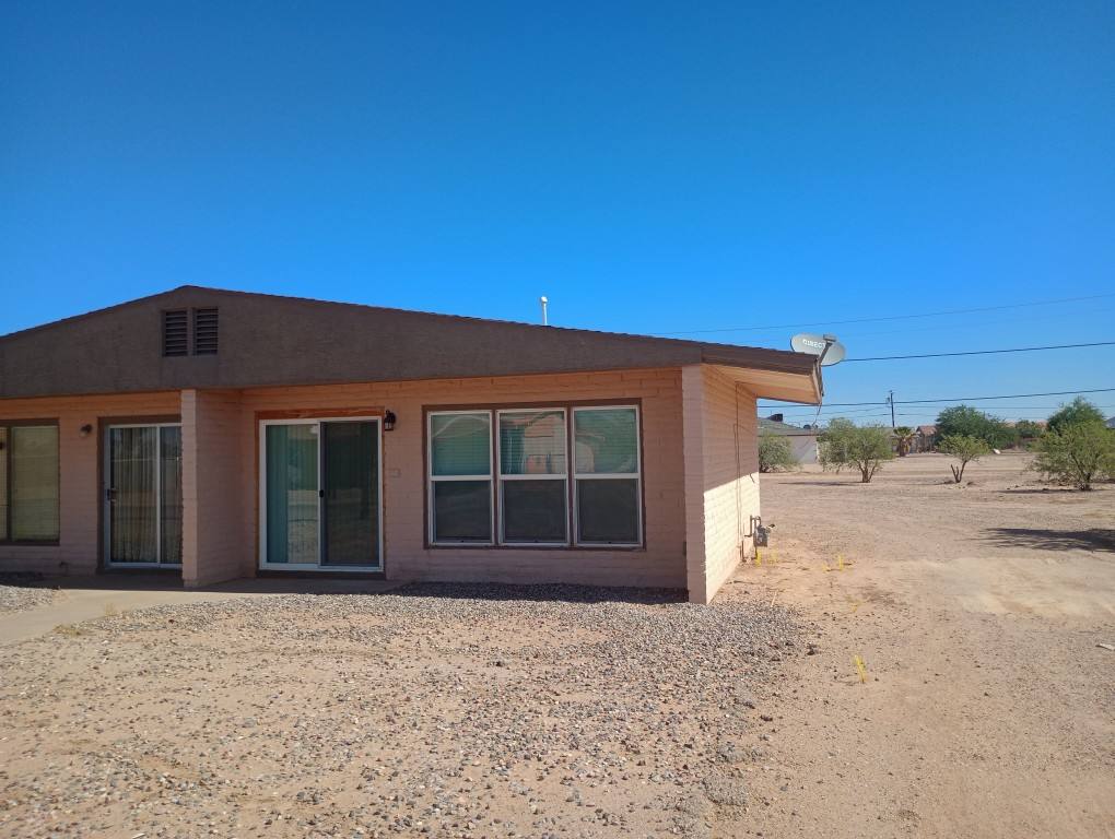 Townhouse for rent at 13961 S Berwick Ave #4, Arizona City, AZ 85123
