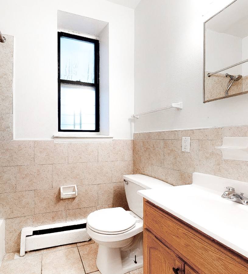 Apartment for rent at 257 W 116th St #2B, New York, NY 10026