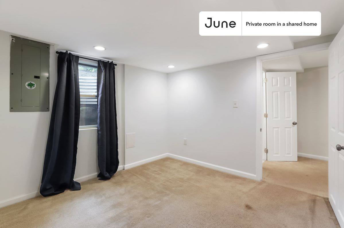 Apartment for rent at 1242 11th St NW #BE, Washington, DC 20001