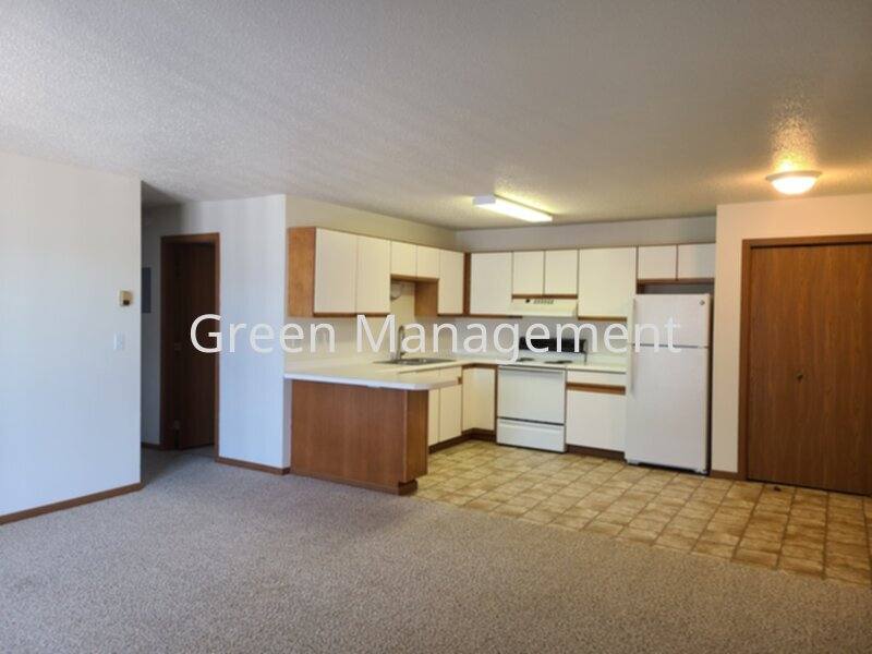 Apartment for rent at 1002 S 43 1 2 St, Fargo, ND 58103