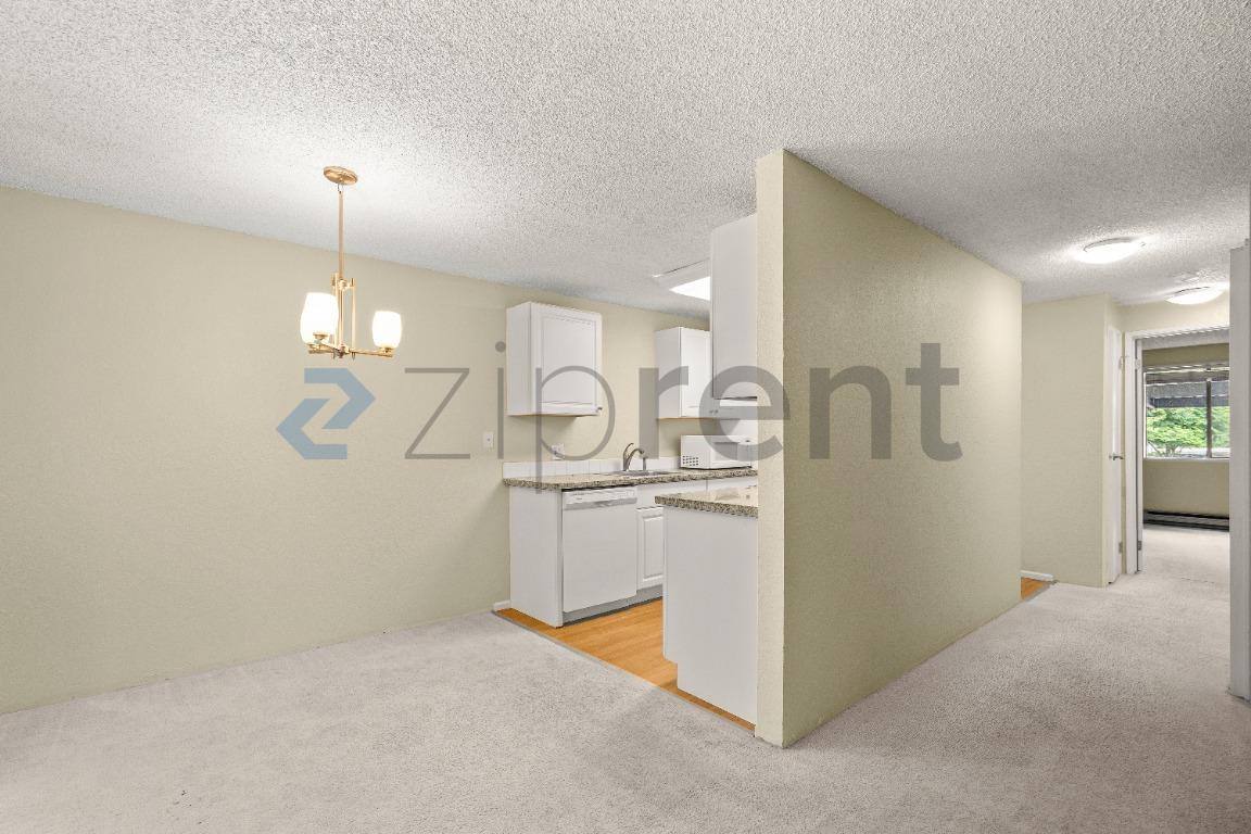 Apartment for rent at 12528 NE 117th Place #E5, Kirkland, WA 98034