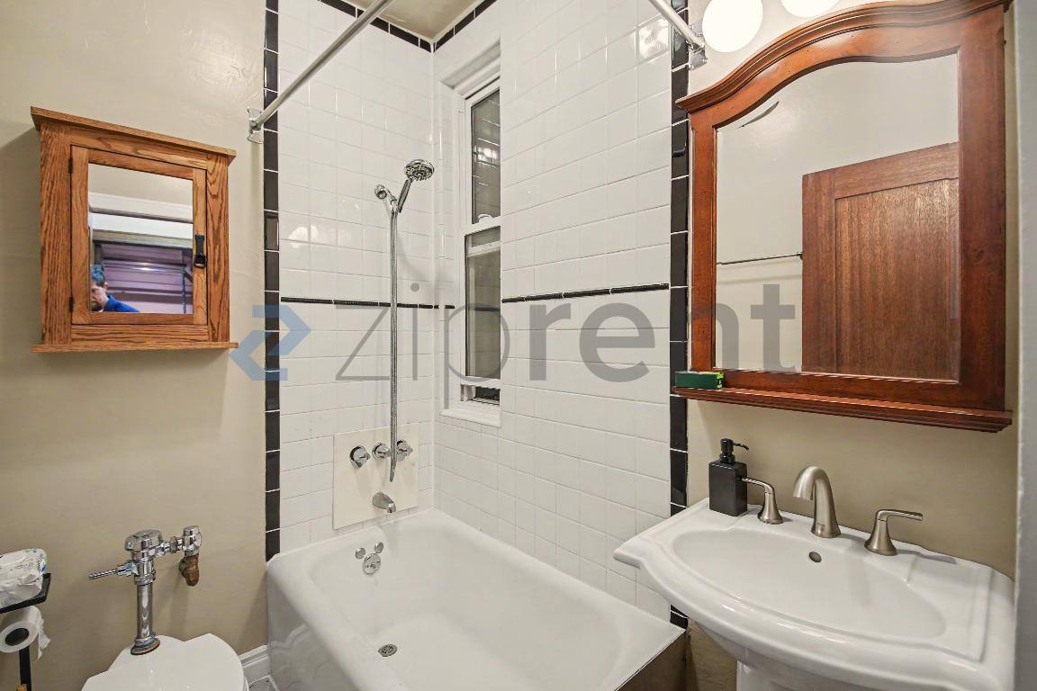 Apartment for rent at 2121 James M Wood Blvd #120, Los Angeles, CA 90006