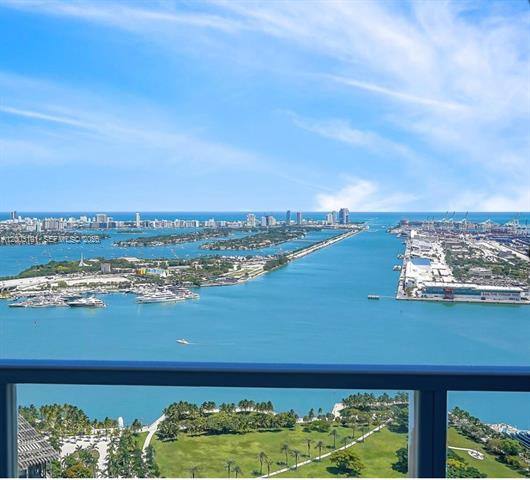 Apartment for rent at 1100 Biscayne Blvd #4803, Miami, FL 33132