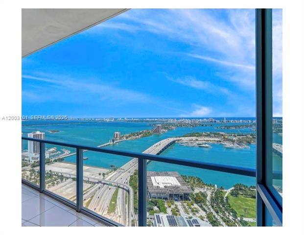 Apartment for rent at 1100 Biscayne Blvd #4803, Miami, FL 33132