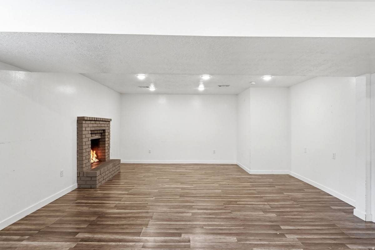 House for rent at 1545 W 1750 N, Layton, UT 84041