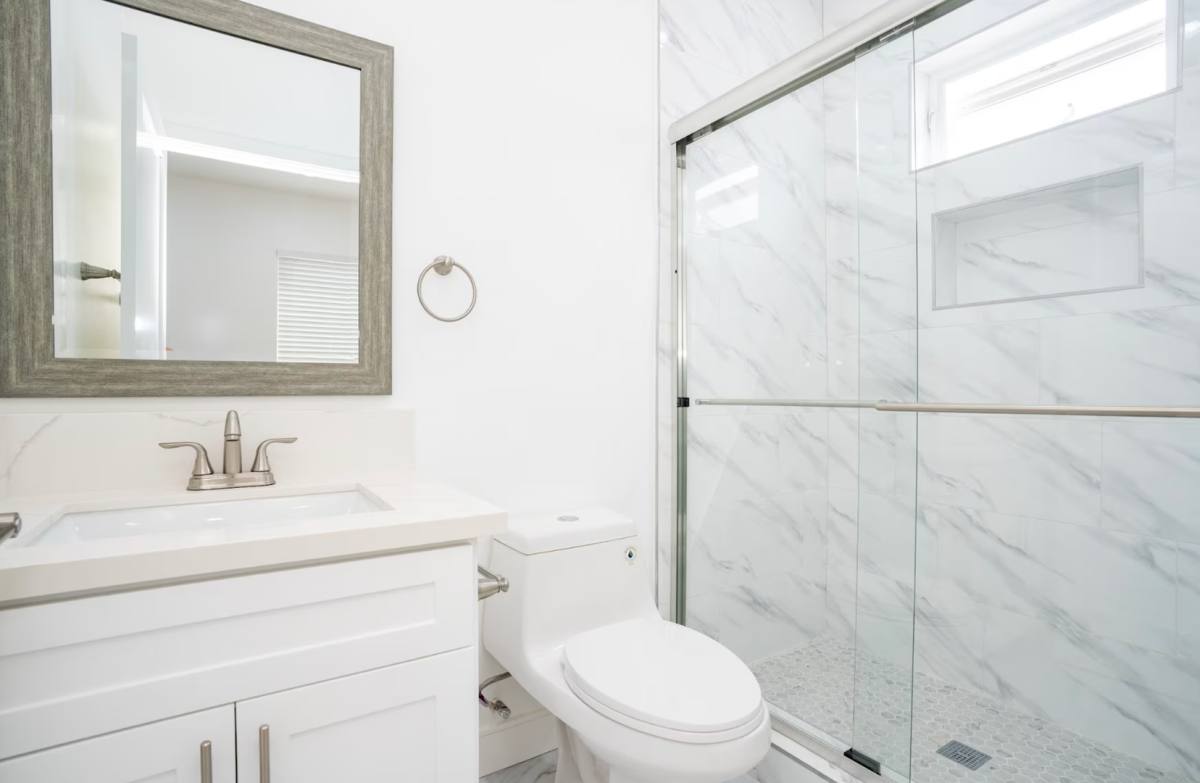 Apartment for rent at 1286 W 35th Place, Los Angeles, CA 90007