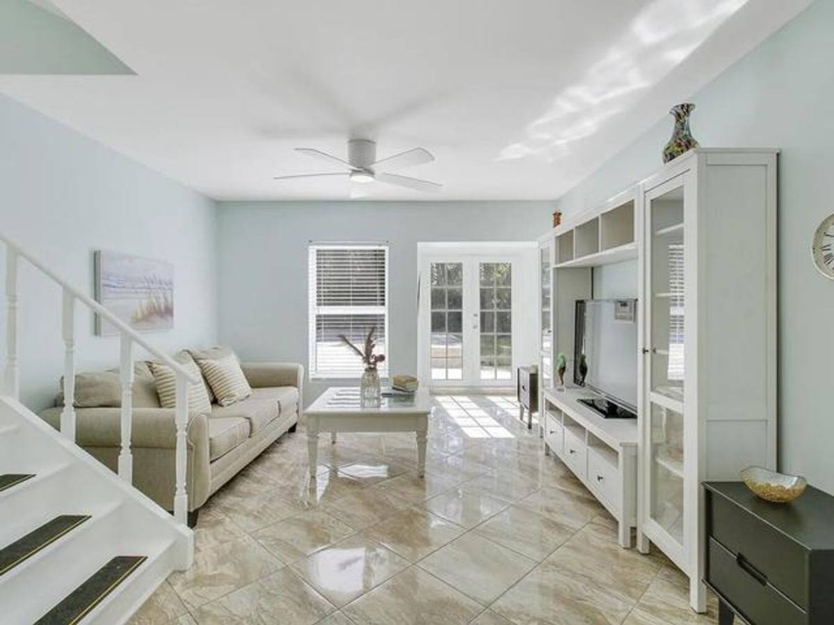 House for rent at 1310 Manor Dr, West Palm Beach, FL 33404