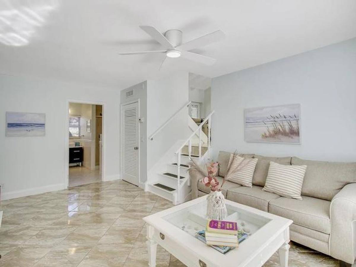 House for rent at 1310 Manor Dr, West Palm Beach, FL 33404