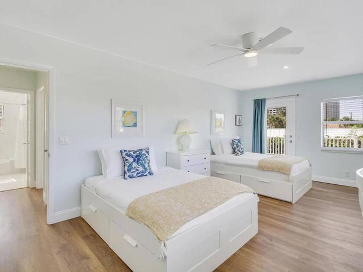 House for rent at 1310 Manor Dr, West Palm Beach, FL 33404