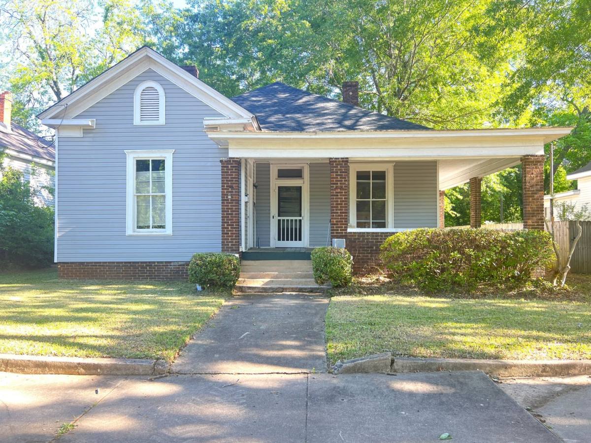 House for rent at 310 Central Ave, Fort Valley, GA 31030