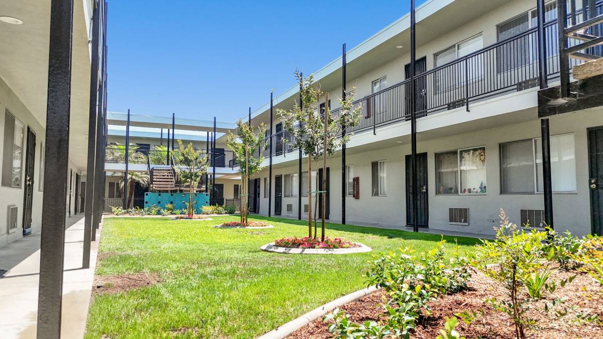 Apartment for rent at 13940 Paramount Blvd, Paramount, CA 90723