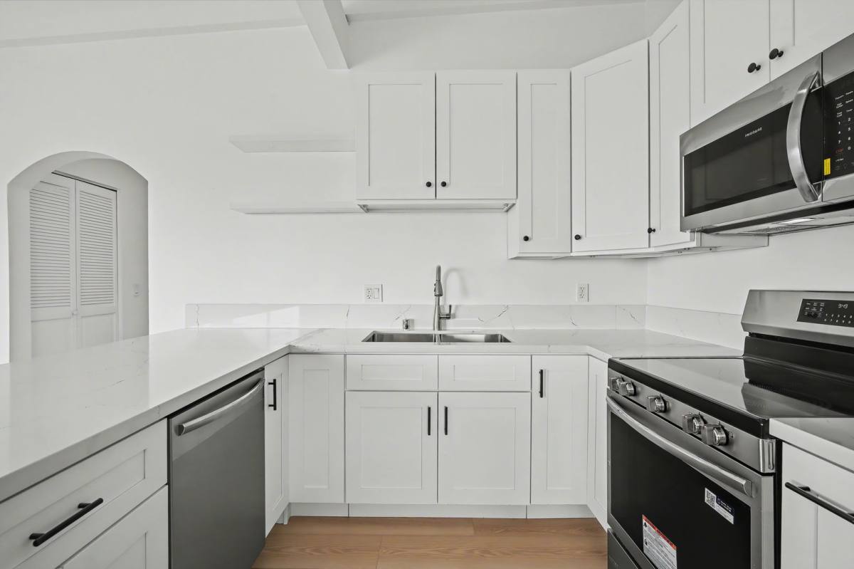 Apartment for rent at 1428 Monterey Blvd, Hermosa Beach, CA 90254
