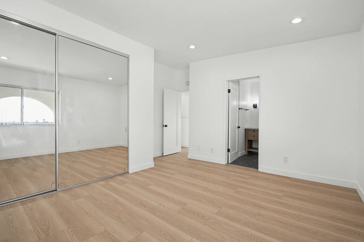 Apartment for rent at 1428 Monterey Blvd, Hermosa Beach, CA 90254