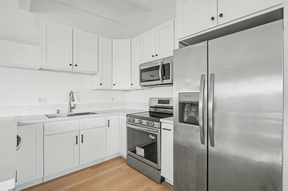 Apartment for rent at 1428 Monterey Blvd, Hermosa Beach, CA 90254