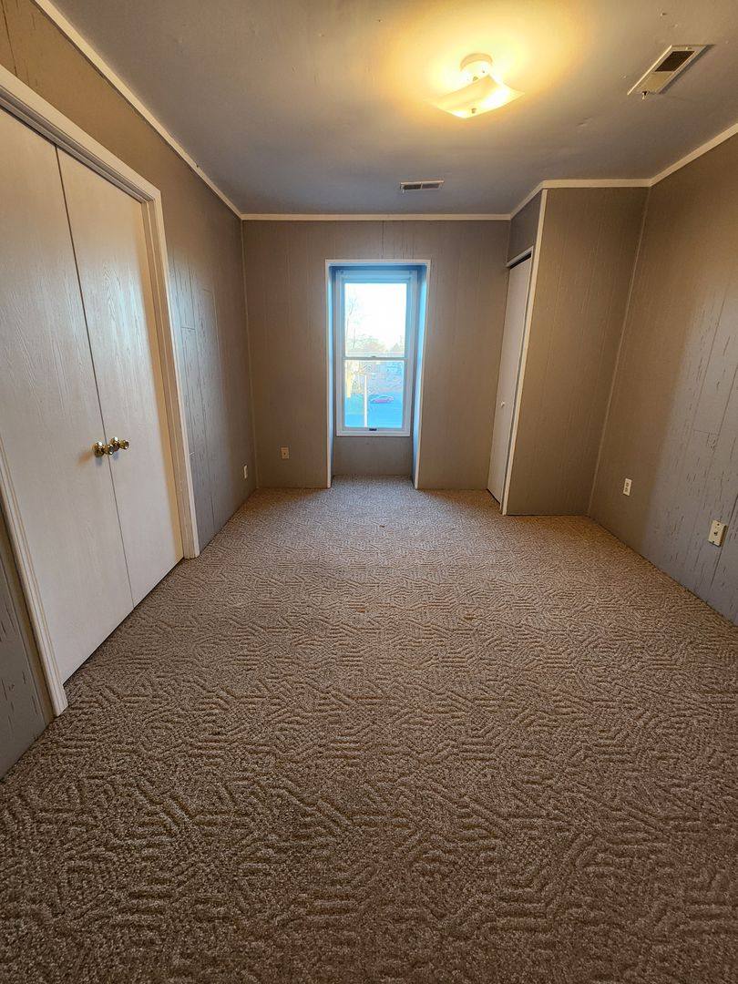 Apartment for rent at 1408 6th St, Charleston, IL 61920