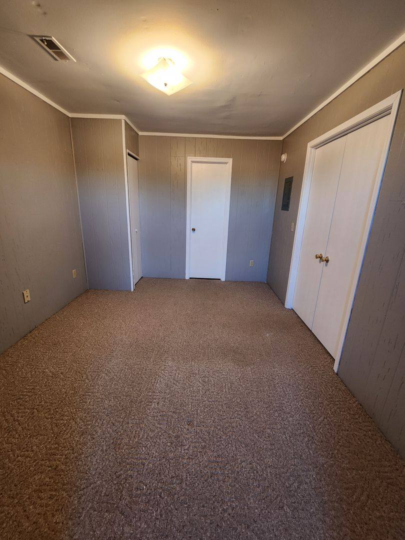 Apartment for rent at 1408 6th St, Charleston, IL 61920
