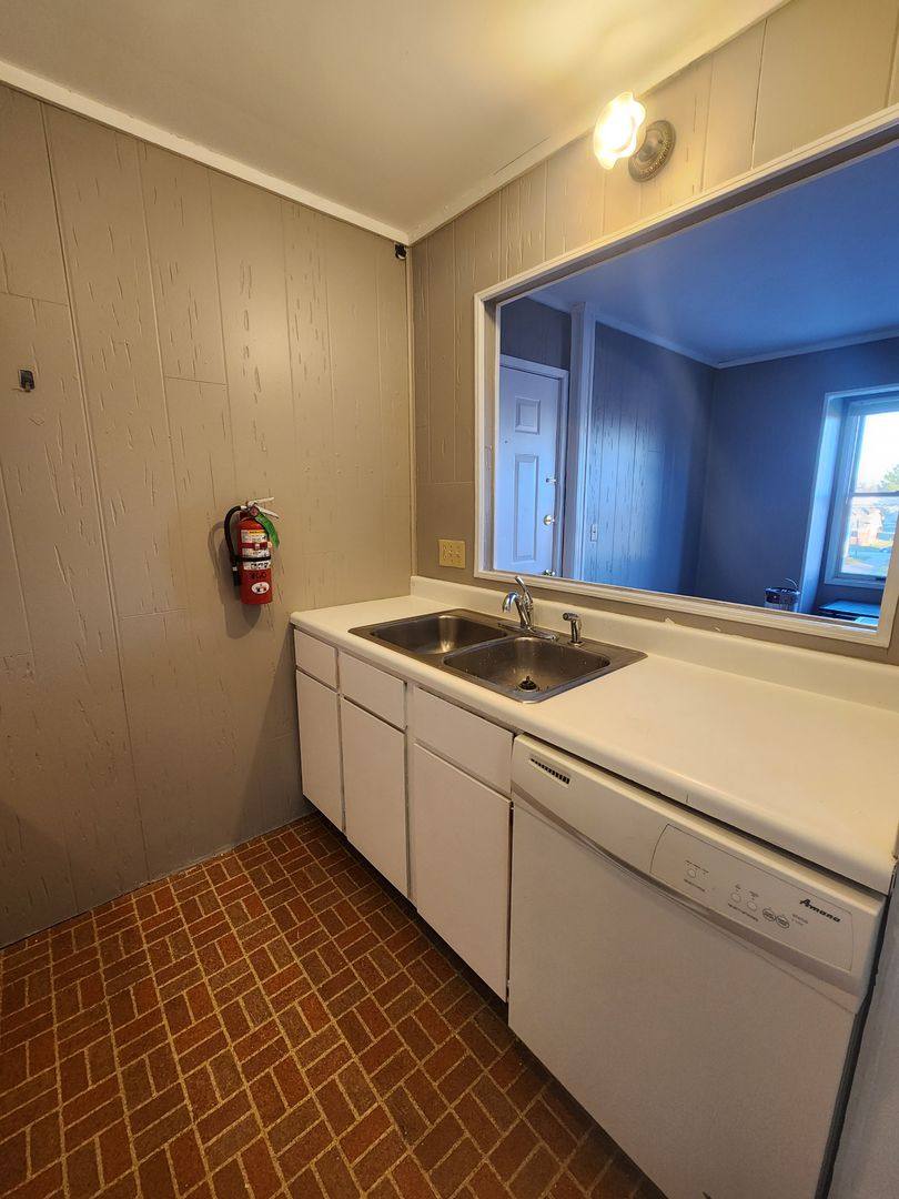 Apartment for rent at 1408 6th St, Charleston, IL 61920
