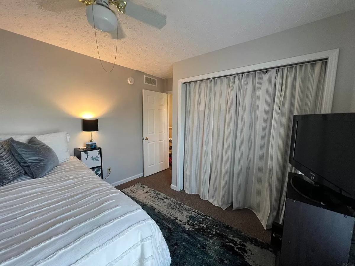 Townhouse for rent at 626 E Sherwood Hills, Bloomington, IN 47401
