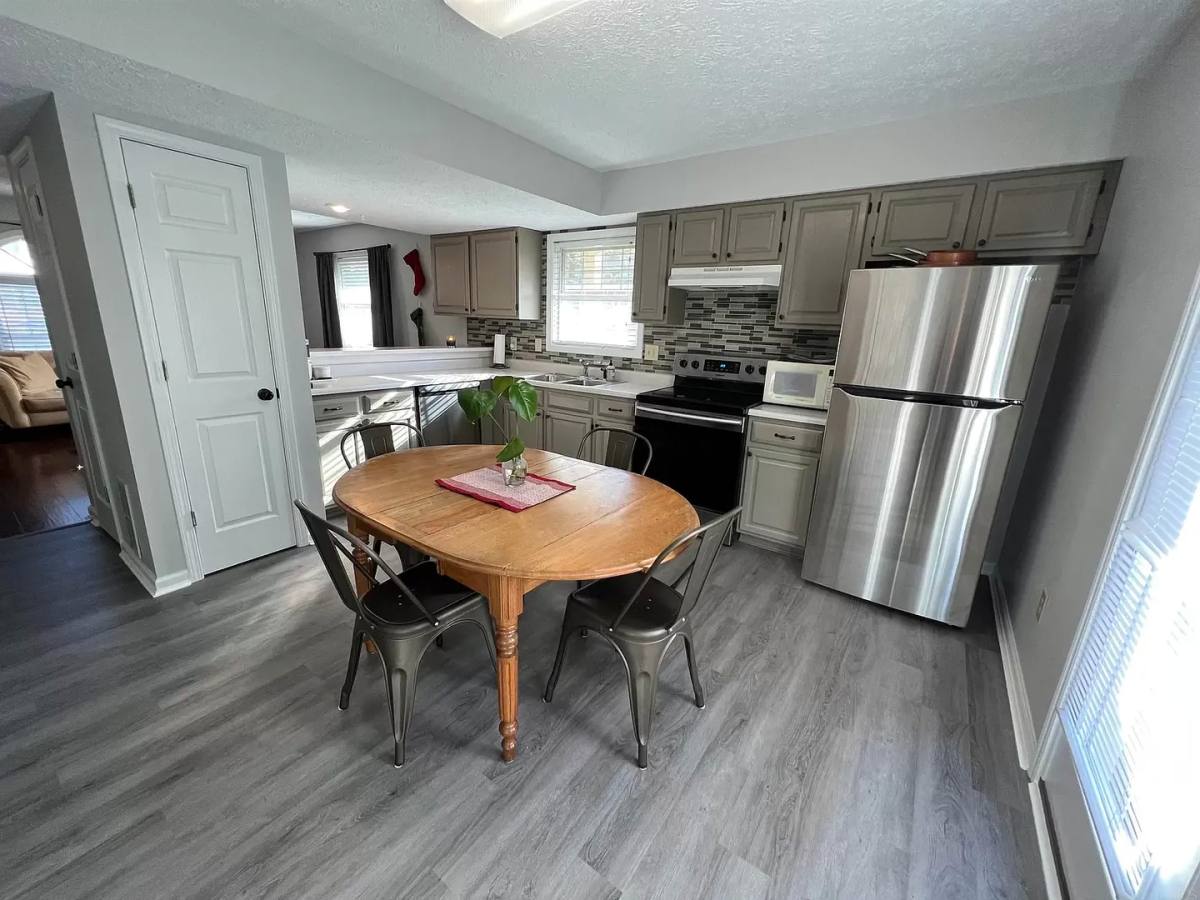 Townhouse for rent at 626 E Sherwood Hills, Bloomington, IN 47401