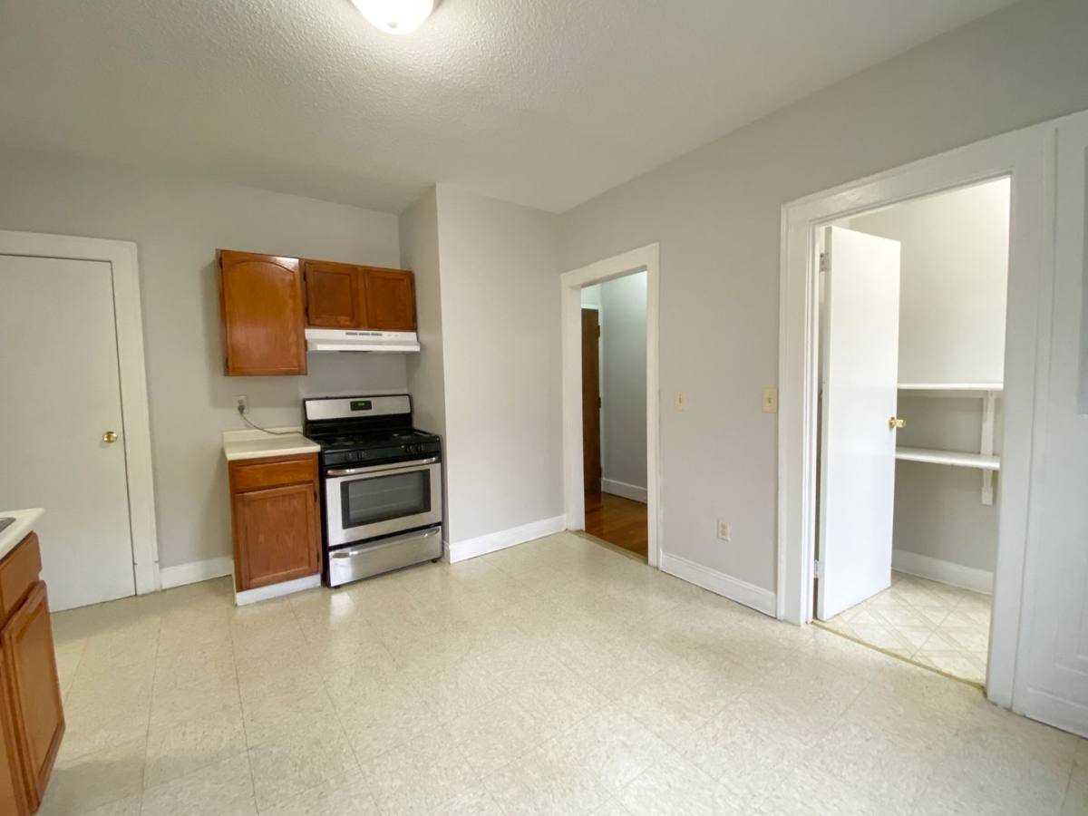 Apartment for rent at 450 Barbour St, Hartford, CT 06120