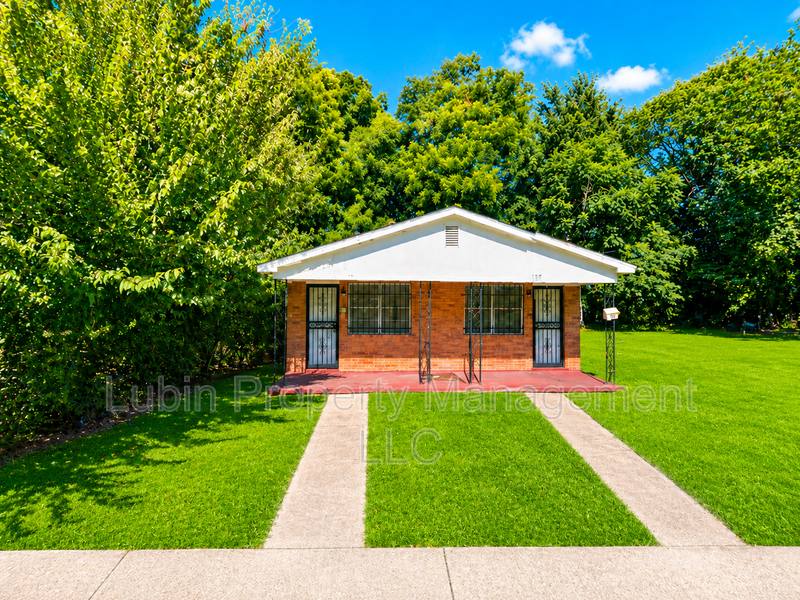 Apartment for rent at 1437 Springdale St, Memphis, TN 38108