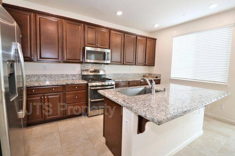 House for rent at 5122 Mossy Stone Way, Rancho Cordova, CA 95742