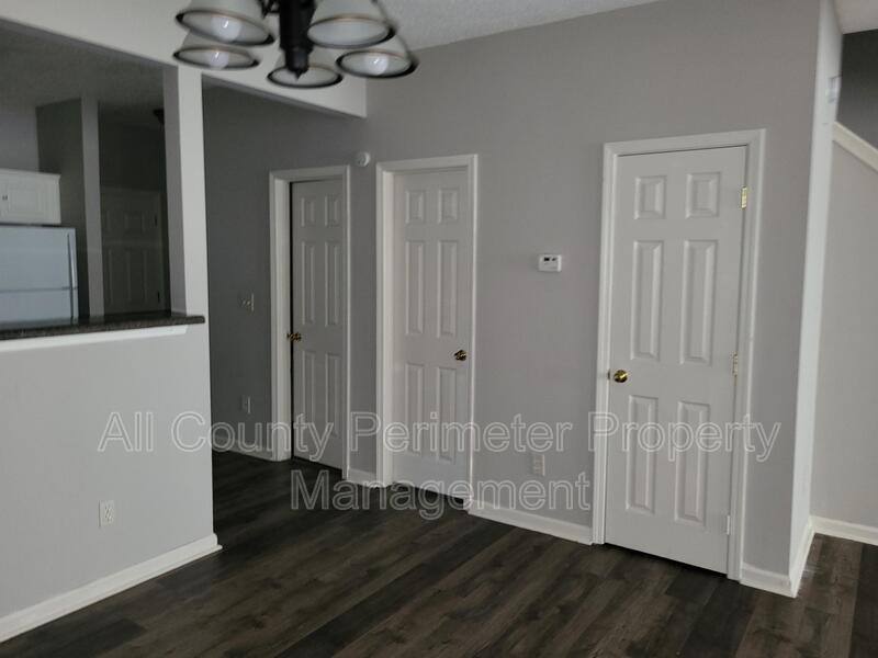 Townhouse for rent at 7620 Creekside Lane, Riverdale, GA 30296