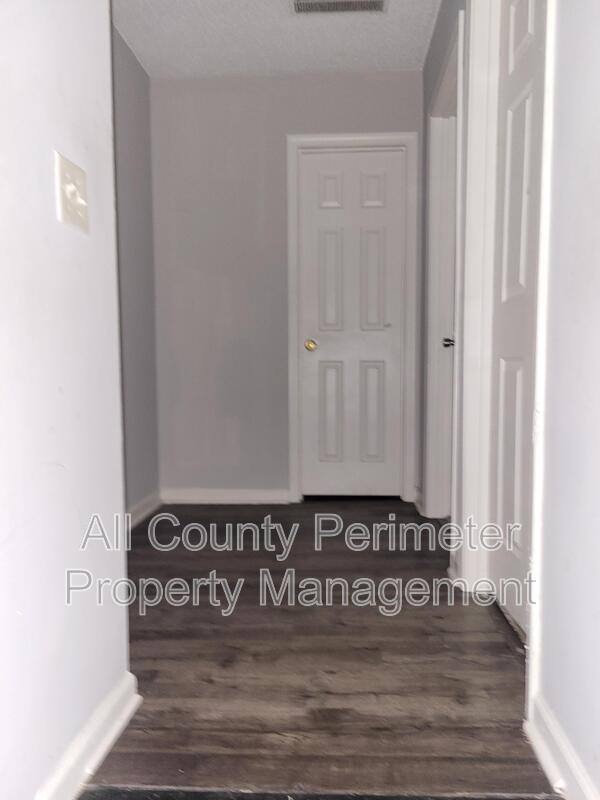 Townhouse for rent at 7620 Creekside Lane, Riverdale, GA 30296