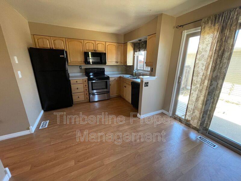 Townhouse for rent at 8089 Lexington Park Dr, Colorado Springs, CO 80920