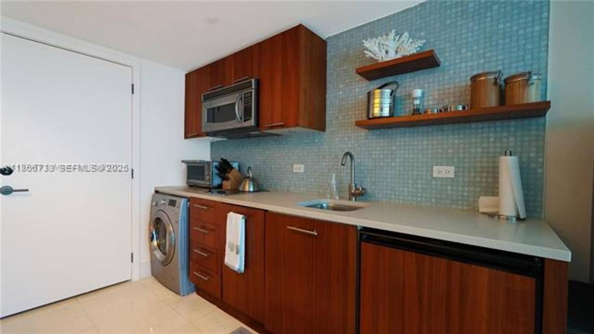 Apartment for rent at 6801 Collins Ave Appt #710, Miami Beach, FL 33141