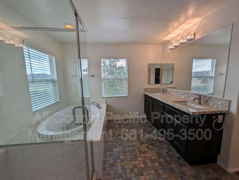 House for rent at 28933 Mirada Circulo, Valencia, CA 91354