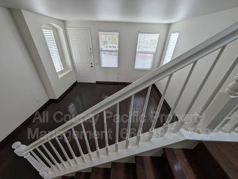 House for rent at 28933 Mirada Circulo, Valencia, CA 91354