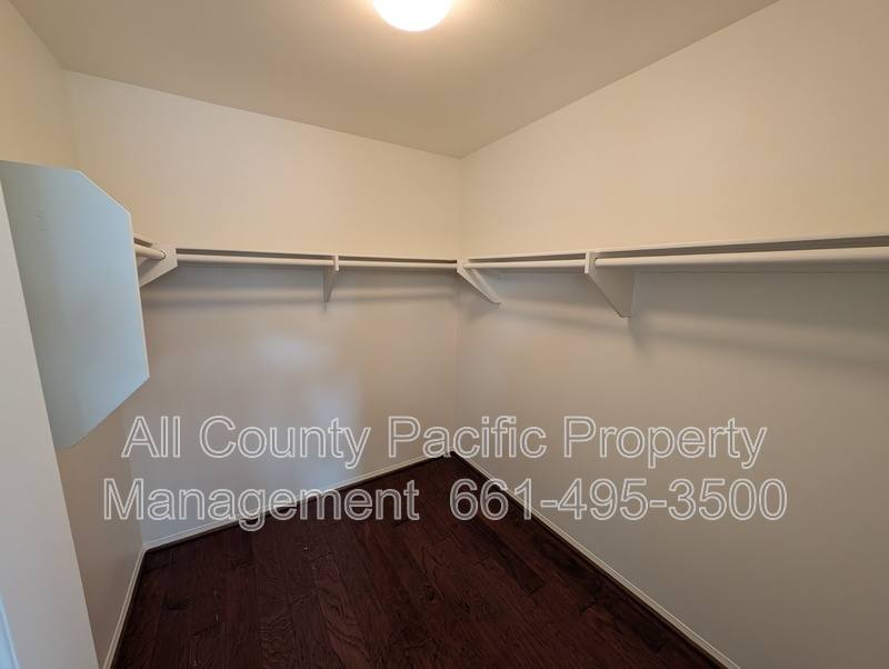 House for rent at 28933 Mirada Circulo, Valencia, CA 91354