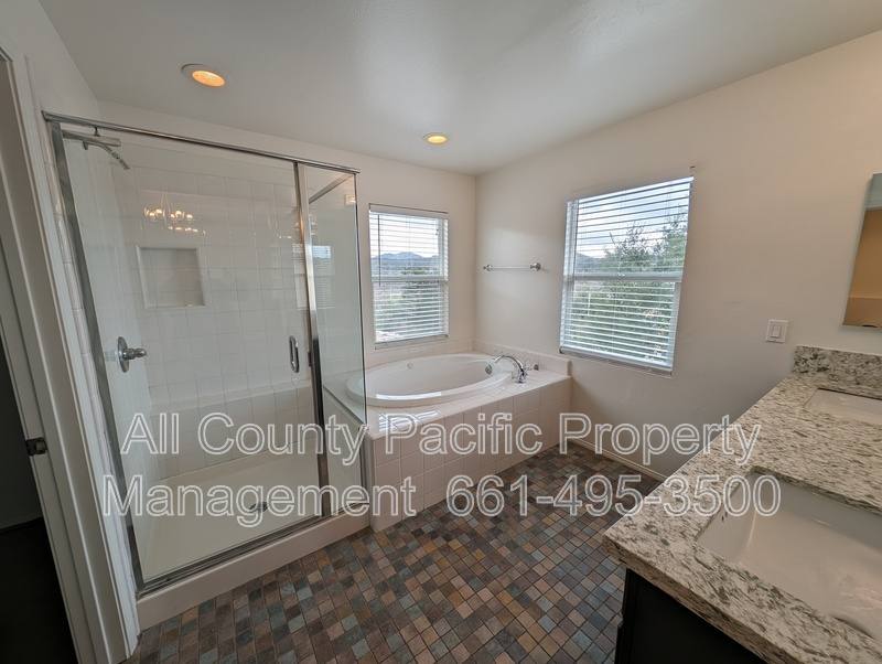 House for rent at 28933 Mirada Circulo, Valencia, CA 91354