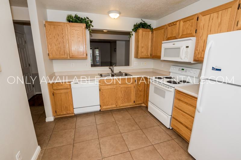 Townhouse for rent at 1057 S 810 E, Provo, UT 84606