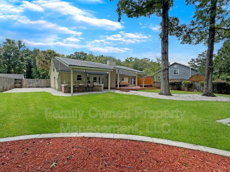 House for rent at 105 Pryor Lane, Summerville, SC 29485