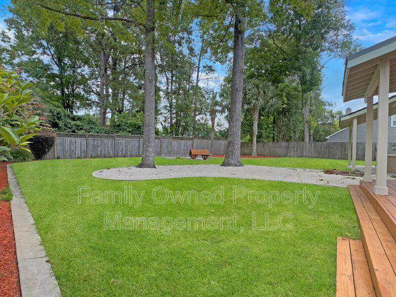 House for rent at 105 Pryor Lane, Summerville, SC 29485