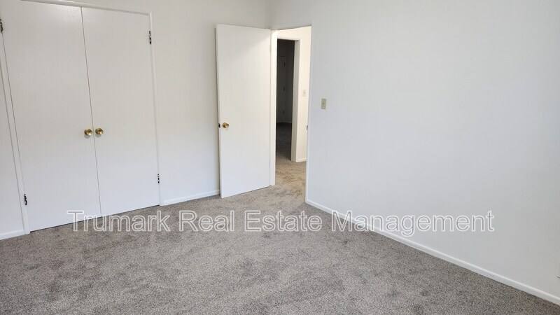 Apartment for rent at 323 N Howard St #6, Glendale, CA 91206
