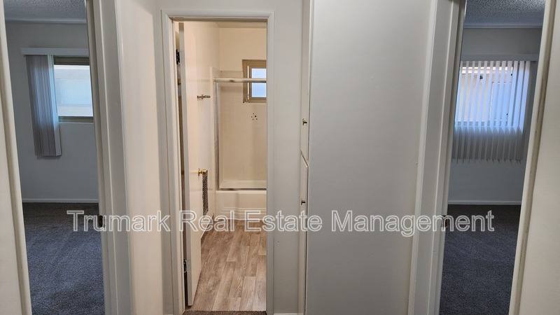 Apartment for rent at 323 N Howard St #6, Glendale, CA 91206