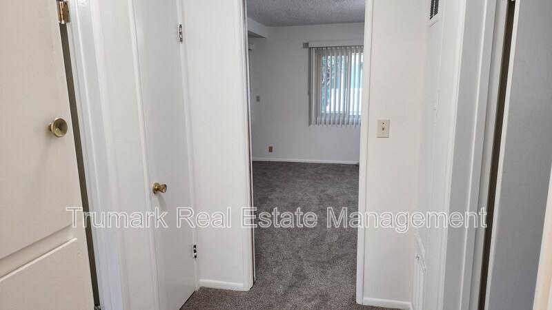 Apartment for rent at 323 N Howard St #6, Glendale, CA 91206