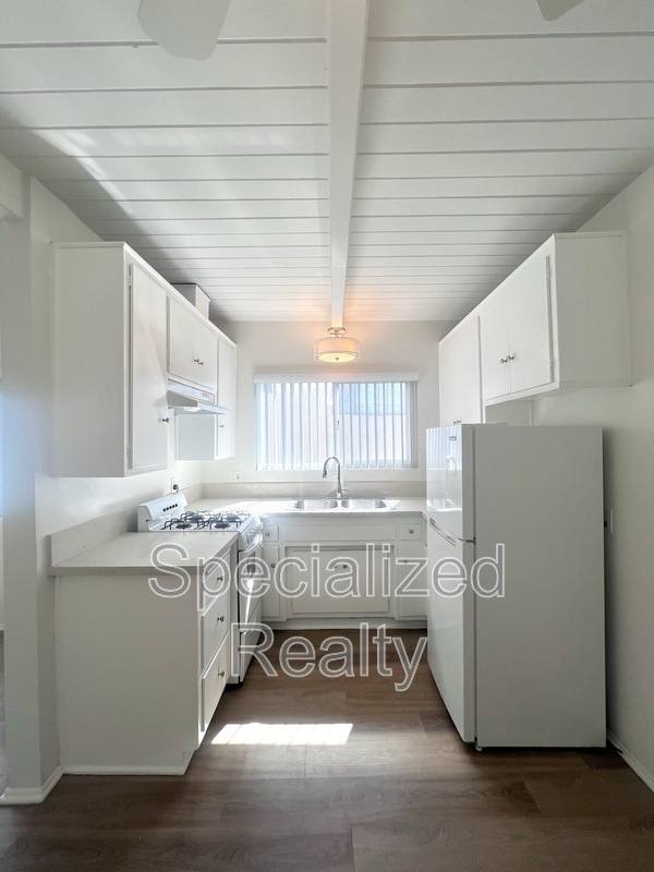 Apartment for rent at 508 Hill Dr #10, Glendale, CA 91206