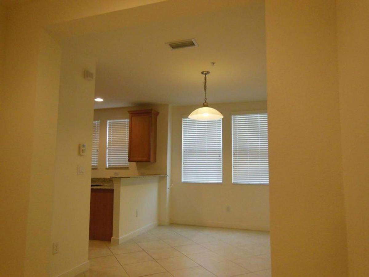 Townhouse for rent at 590 Amador Lane #4, West Palm Beach, FL 33401