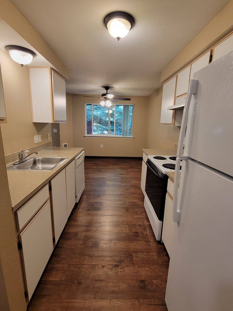 Apartment for rent at 435 Vista Ave SE, Salem, OR 97302