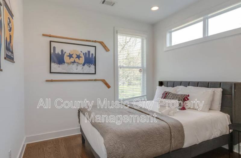 Townhouse for rent at 3009 Delaware Ave, Nashville, TN 37209