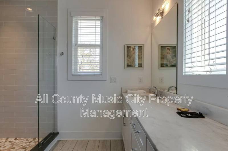 Townhouse for rent at 3009 Delaware Ave, Nashville, TN 37209
