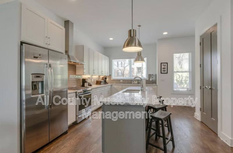 Townhouse for rent at 3009 Delaware Ave, Nashville, TN 37209